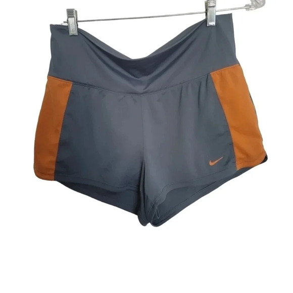 Nike shorts - Picture 1 of 2